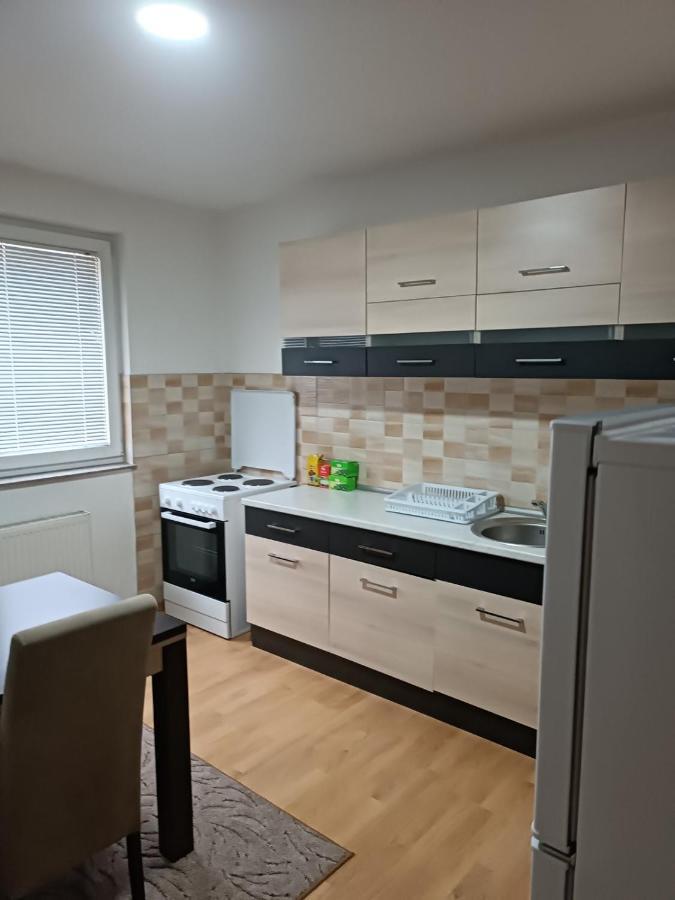 2Bdr Apt With Balcony With View- Free Parking 호텔 사라예보 외부 사진
