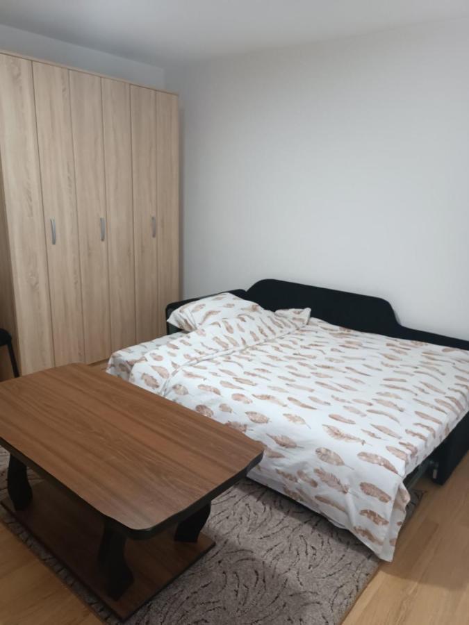 2Bdr Apt With Balcony With View- Free Parking 호텔 사라예보 외부 사진